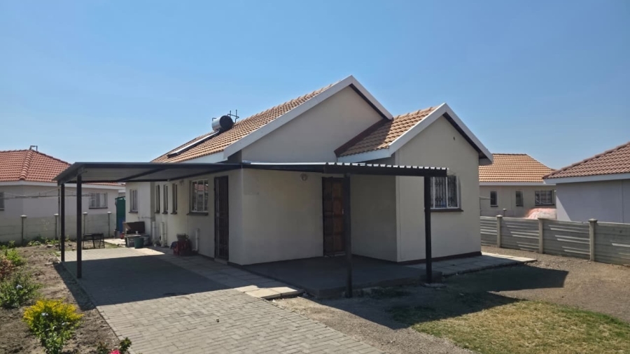 4 Bedroom Property for Sale in Freedom Park North West